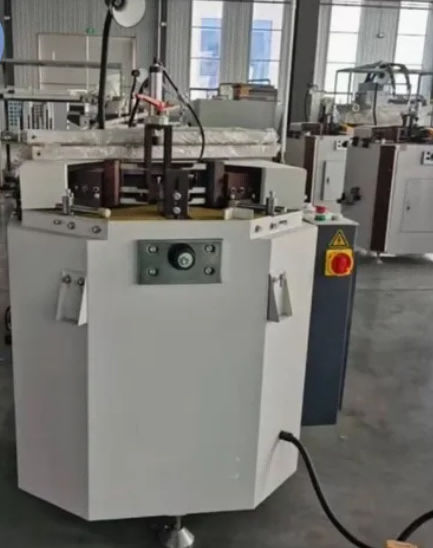 Corsa della lama da 100 mm × Capacità del telaio di 3500 mm Macchina per piegare gli angoli di porte e finestre in alluminio a testa singola per impieghi gravosi