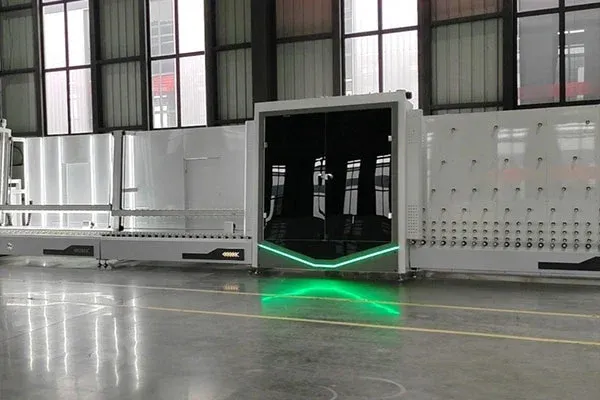 Come le fabbriche di piccole e medie dimensioni scelgono una linea di produzione completa di vetro isolante conveniente