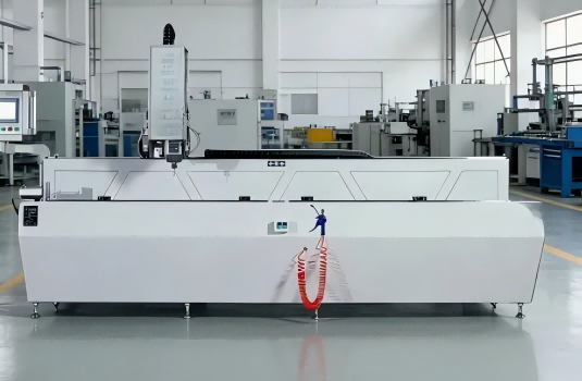 Fresa CNC a 3+2 assi per montanti in alluminio a forma speciale | Macchinari per finestre e facciate continue