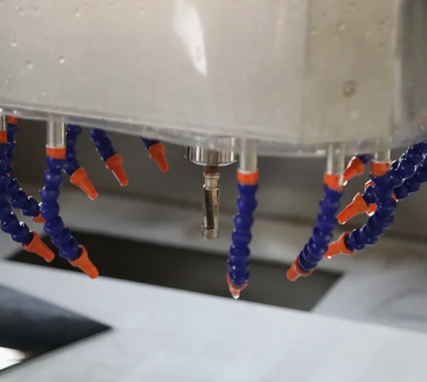 Macchina automatica per il taglio del vetro CNC per vetro isolante