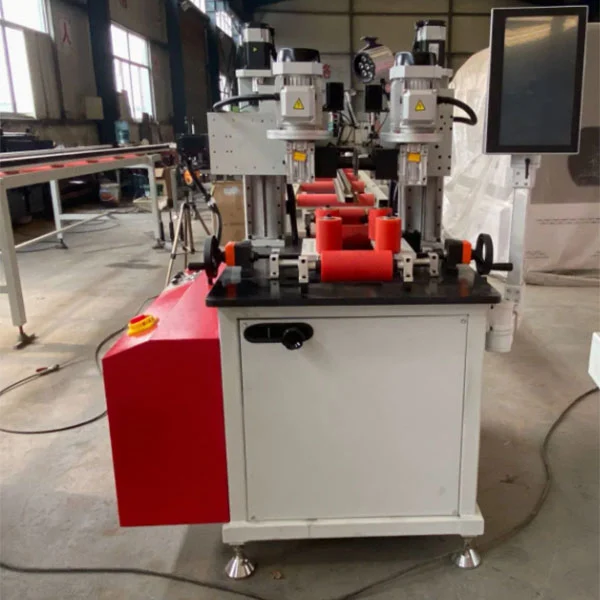 Macchina per l'inserimento della zigrinatura in alluminio a taglio termico CNC