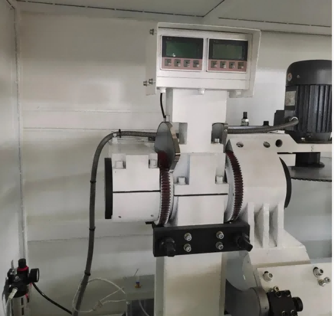 Sega per intagliare facciate continue completamente automatica per carichi pesanti