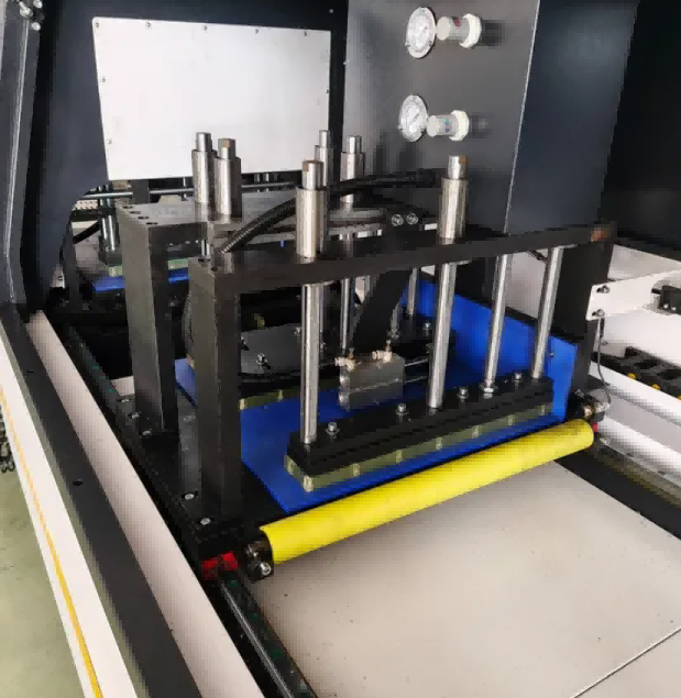 Sega circolare CNC ad alta precisione per profili in alluminio industriali