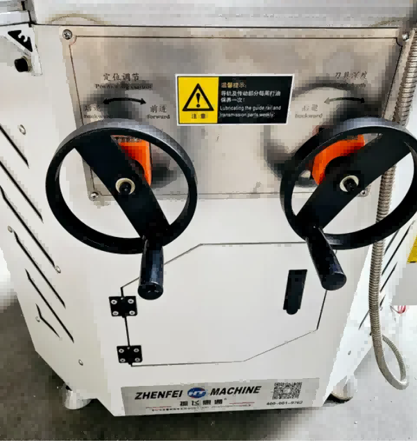 LZJ-100/3500 Testa singola Alu. Combinatrice per angoli di porte e finestre